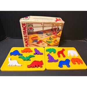 Discovery Toys Place & Trace 1988 plastic stencil trays & colorful shapes puzzle